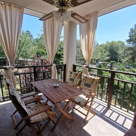 Quiet With Big Terrace In Santa Marina With Parking Appartement