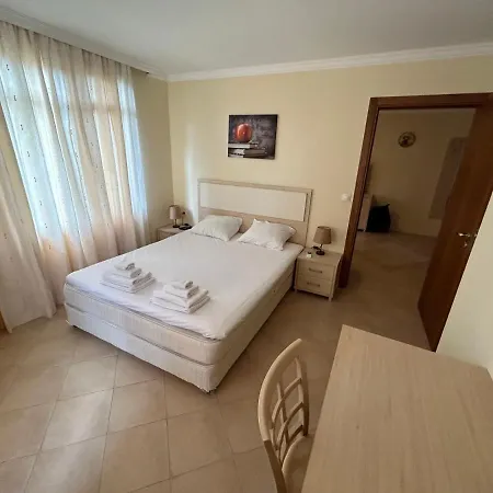 Appartement Quiet With Big Terrace In Santa Marina With Parking *