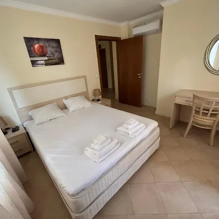 Appartement Quiet With Big Terrace In Santa Marina With Parking *