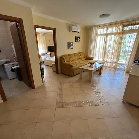 Quiet With Big Terrace In Santa Marina With Parking * Sozopol